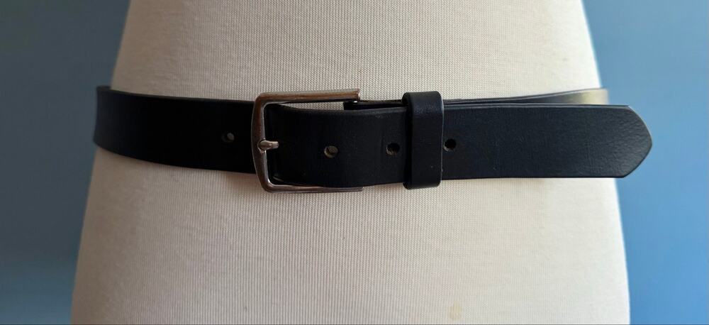 GAP Distressed Black Leather Belt Mens sz 36